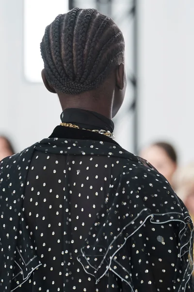 Look 117
